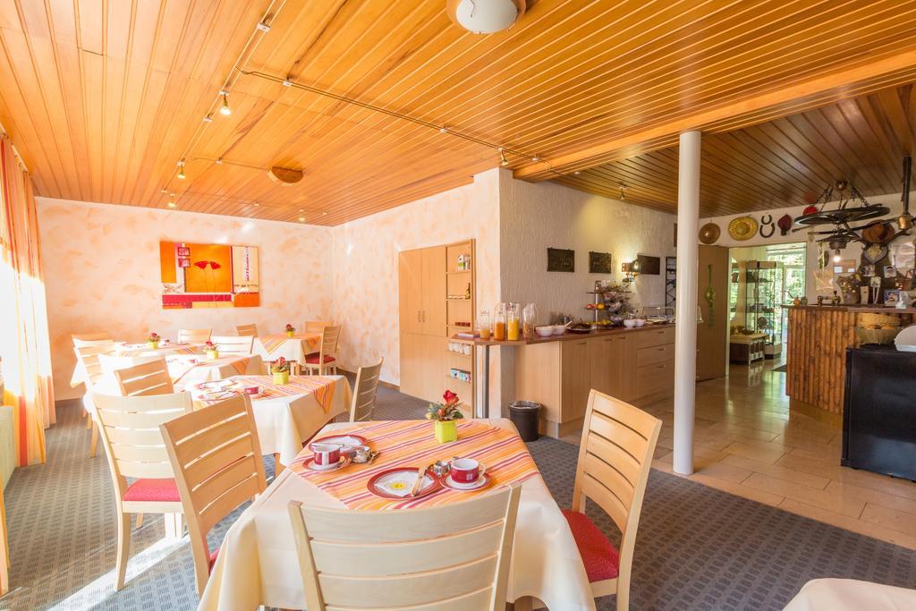 Hotelpension Schroeder Виллинген Экстерьер фото