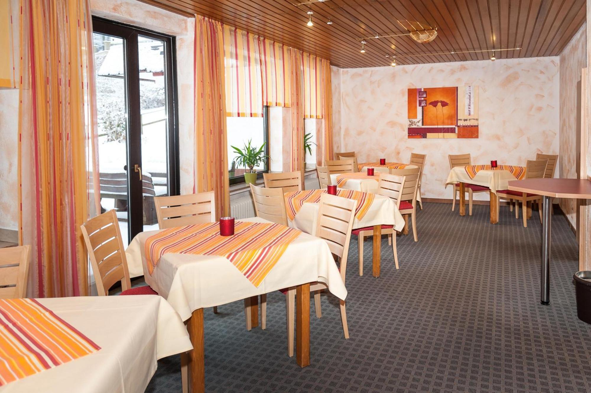 Hotelpension Schroeder Виллинген Экстерьер фото