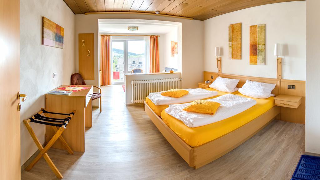 Hotelpension Schroeder Виллинген Экстерьер фото