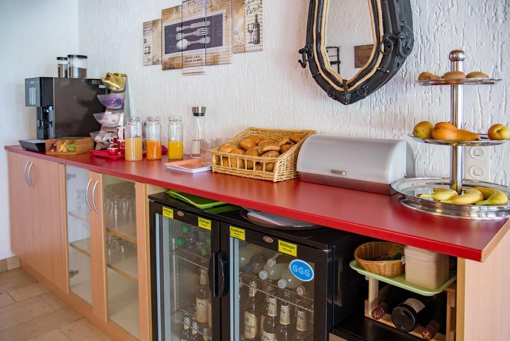 Hotelpension Schroeder Виллинген Экстерьер фото